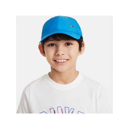 Dziecięca czapka z metalowym logo Swoosh Nike Dri-FIT Club - Niebieski ze sklepu Nike poland w kategorii Czapki dziecięce - zdjęcie 169755173