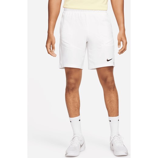 Męskie spodenki tenisowe 23 cm NikeCourt Advantage - Biel ze sklepu Nike poland w kategorii Spodenki męskie - zdjęcie 169755881