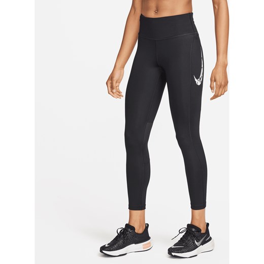Damskie legginsy 7/8 ze średnim stanem i kieszeniami do biegania Nike Fast - Czerń ze sklepu Nike poland w kategorii Spodnie damskie - zdjęcie 169755924