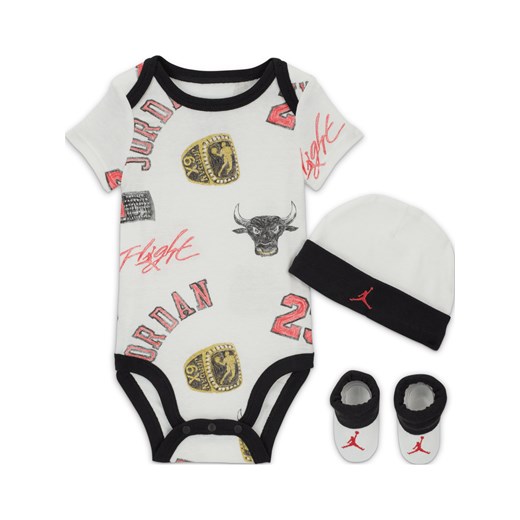 Trzyczęściowy zestaw z nadrukiem dla niemowląt Jordan MJ Essentials - Biel ze sklepu Nike poland w kategorii Komplety niemowlęce - zdjęcie 169756312