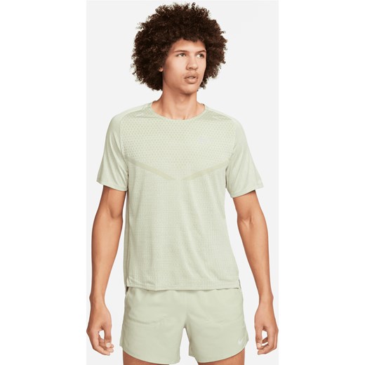 Męska koszulka z krótkim rękawem do biegania Nike Dri-FIT ADV TechKnit - Zieleń ze sklepu Nike poland w kategorii T-shirty męskie - zdjęcie 169756472