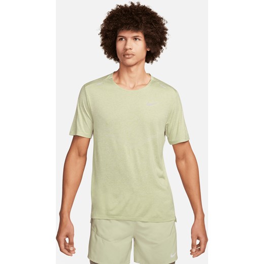 Męska koszulka z krótkim rękawem do biegania Dri-FIT Nike Rise 365 - Zieleń ze sklepu Nike poland w kategorii T-shirty męskie - zdjęcie 169756543