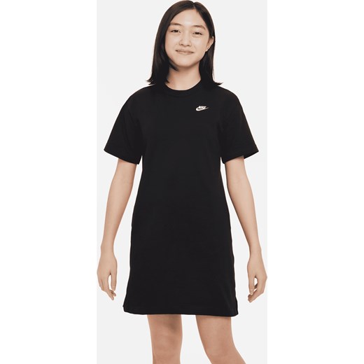 Sukienka typu T-shirt dla dużych dzieci (dziewcząt) Nike Sportswear - Czerń ze sklepu Nike poland w kategorii Sukienki dziewczęce - zdjęcie 169756742