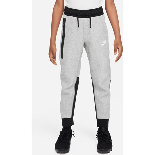 Spodnie dla dużych dzieci (chłopców) Nike Sportswear Tech Fleece - Szary ze sklepu Nike poland w kategorii Spodnie chłopięce - zdjęcie 169756821