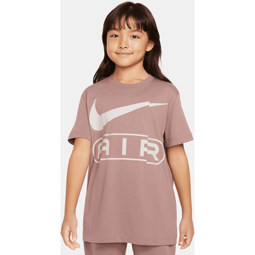 T-shirt dla dużych dzieci (dziewcząt) Nike Sportswear - Fiolet ze sklepu Nike poland w kategorii Bluzki dziewczęce - zdjęcie 169757071