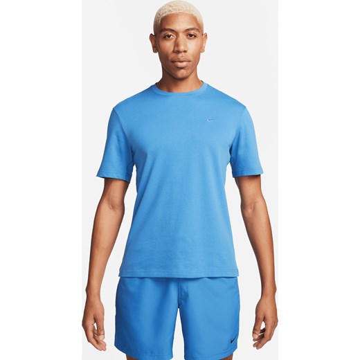 Męska uniwersalna koszulka z krótkim rękawem Dri-FIT Nike Primary - Niebieski ze sklepu Nike poland w kategorii T-shirty męskie - zdjęcie 169757484