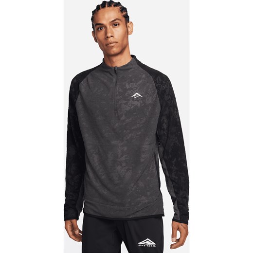 Męska bluza do biegania zamkiem 1/2 Dri-FIT Nike Trail - Szary ze sklepu Nike poland w kategorii Bluzy męskie - zdjęcie 169758003