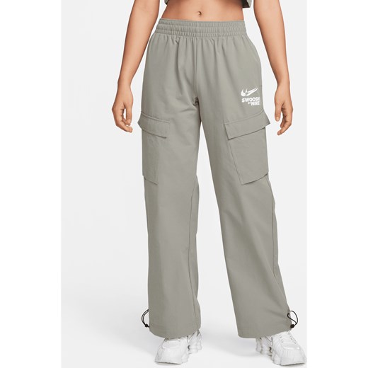 Damskie bojówki z tkaniny Nike Sportswear - Szary ze sklepu Nike poland w kategorii Spodnie damskie - zdjęcie 169758030