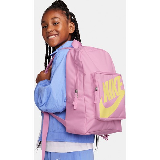Plecak dziecięcy Nike Classic (16 l) - Różowy ze sklepu Nike poland w kategorii Plecaki dla dzieci - zdjęcie 169758322