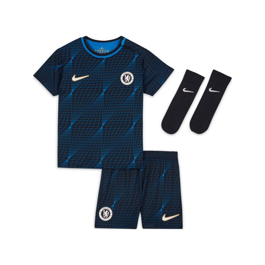 Trzyczęściowy strój dla niemowląt i maluchów Nike Dri-FIT Chelsea F.C. 2023/24 (wersja wyjazdowa) - Niebieski ze sklepu Nike poland w kategorii Komplety chłopięce - zdjęcie 169758334