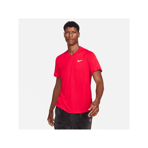 Męska koszulka do tenisa NikeCourt Dri-FIT Victory - Czerwony ze sklepu Nike poland w kategorii T-shirty męskie - zdjęcie 169758344