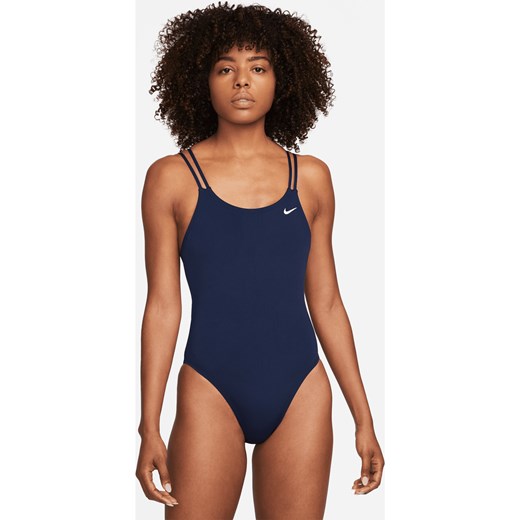 Jednoczęściowy damski kostium kąpielowy z ramiączkami krzyżowanymi na plecach Nike HydraStrong Solid - Niebieski ze sklepu Nike poland w kategorii Stroje kąpielowe - zdjęcie 169758512