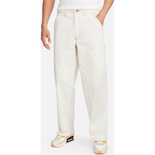 Męskie spodnie typu carpenter Nike Life - Szary ze sklepu Nike poland w kategorii Spodnie męskie - zdjęcie 169758703