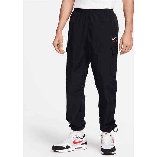 Męskie spodnie z lekkiej tkaniny Nike Air - Czerń ze sklepu Nike poland w kategorii Spodnie męskie - zdjęcie 169758843