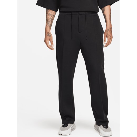 Męskie spodnie dresowe o luźnym kroju u dołu Nike Sportswear Tech Fleece Reimagined - Czerń ze sklepu Nike poland w kategorii Spodnie męskie - zdjęcie 169758933