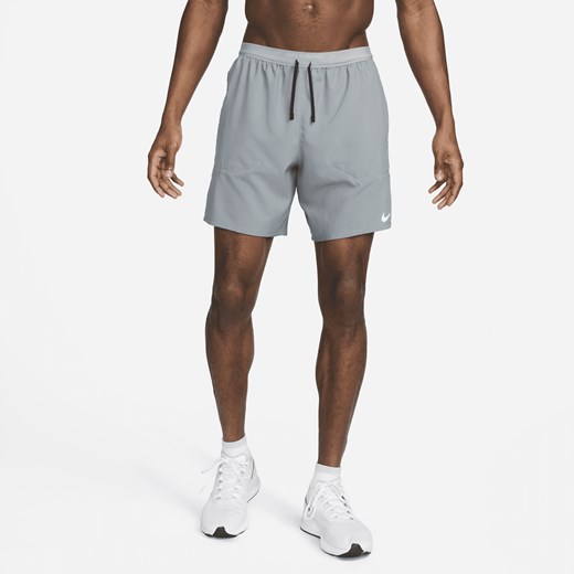 Męskie spodenki do biegania 2 w 1 18 cm Dri-FIT Nike Stride - Szary Nike XXL Nike poland