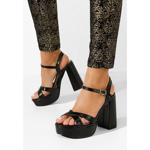 Czarne sandały na słupku i platformie Vallia ze sklepu Zapatos w kategorii Sandały damskie - zdjęcie 169804250