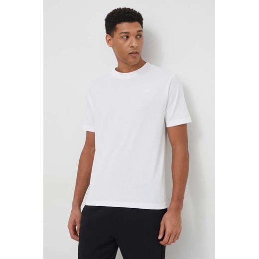 New Balance t-shirt bawełniany MT41533WT męski kolor biały z aplikacją ze sklepu ANSWEAR.com w kategorii T-shirty męskie - zdjęcie 169836983