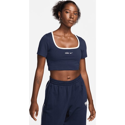Damski T-shirt o krótkim kroju z dekoltem karo Nike Sportswear - Niebieski ze sklepu Nike poland w kategorii Bluzki damskie - zdjęcie 169839344