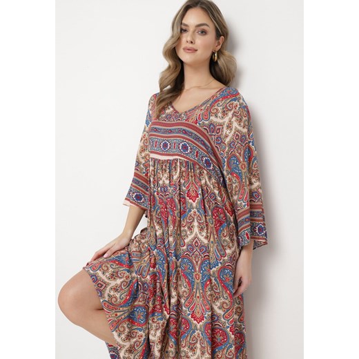 Sukienka Born2be z dekoltem v wiosenna maxi 