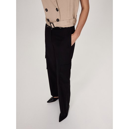 Reserved - Spodnie z kieszeniami cargo - czarny ze sklepu Reserved w kategorii Spodnie damskie - zdjęcie 169862473