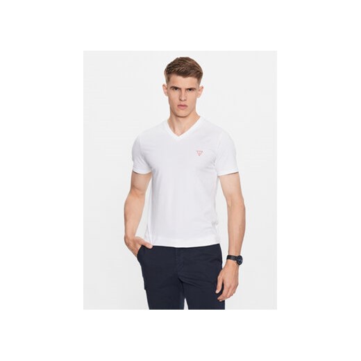 Guess T-Shirt M2YI32 J1314 Biały Slim Fit ze sklepu MODIVO w kategorii T-shirty męskie - zdjęcie 169871471