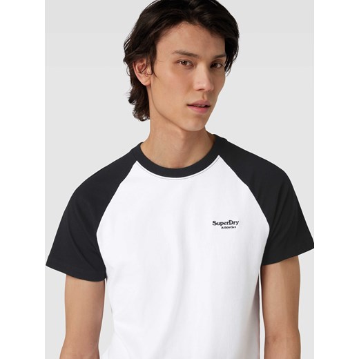 T-shirt z raglanowymi rękawami model ‘Essential Logo’ Superdry XXL Peek&Cloppenburg 