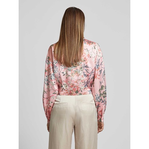Bluzka z kwiatowym nadrukiem model ‘BOWED JUN’ Guess L Peek&Cloppenburg 