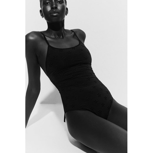 H & M - Kostium kąpielowy z usztywnianymi miseczkami - Czarny ze sklepu H&M w kategorii Stroje kąpielowe - zdjęcie 169882683