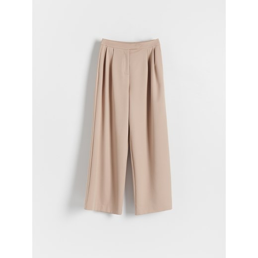 Reserved - Szerokie spodnie - beżowy ze sklepu Reserved w kategorii Spodnie damskie - zdjęcie 169888342