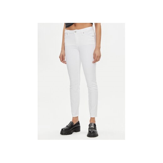Calvin Klein Jeans Jeansy J20J222778 Biały Skinny Fit ze sklepu MODIVO w kategorii Jeansy damskie - zdjęcie 169895671