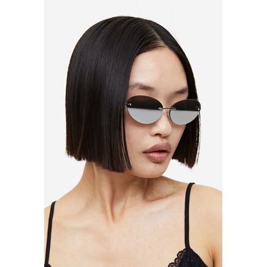 H & M - Owalne okulary przeciwsłoneczne - Srebrny ze sklepu H&M w kategorii Okulary przeciwsłoneczne damskie - zdjęcie 169908862
