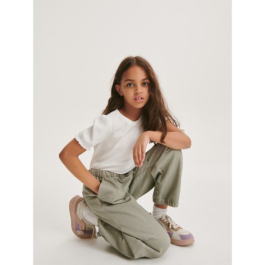 Reserved - Spodnie jeansowe parachute - zielony ze sklepu Reserved w kategorii Spodnie dziewczęce - zdjęcie 169971093