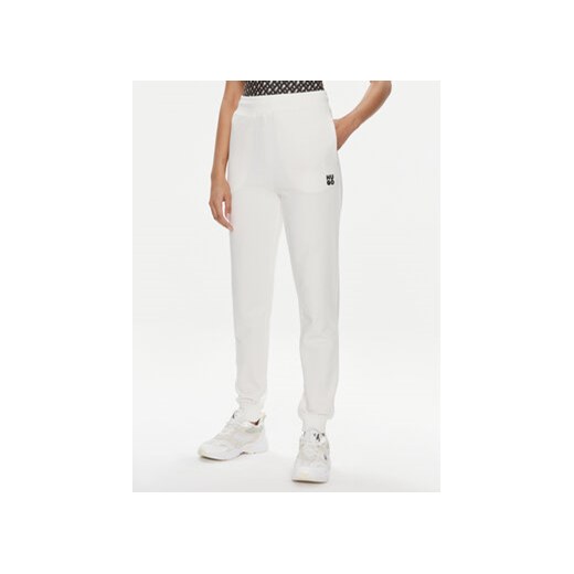Hugo Spodnie dresowe Nelfinia 50522417 Biały Regular Fit ze sklepu MODIVO w kategorii Spodnie damskie - zdjęcie 169973683