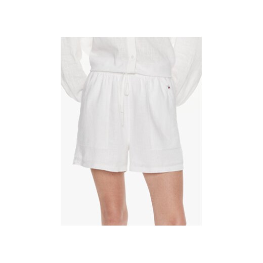 Tommy Jeans Szorty materiałowe DW0DW18334 Biały Relaxed Fit ze sklepu MODIVO w kategorii Szorty - zdjęcie 169974332