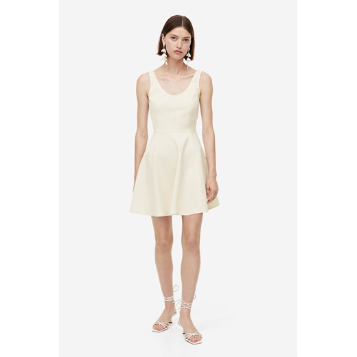H & M - Sukienka mini z rozszerzanym dołem - Beżowy ze sklepu H&M w kategorii Sukienki - zdjęcie 169992411