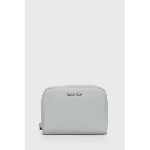 Calvin Klein portfel damski kolor szary ze sklepu ANSWEAR.com w kategorii Portfele damskie - zdjęcie 169997874