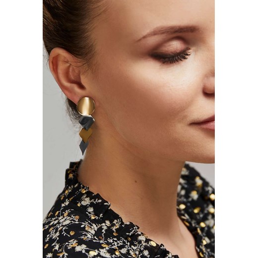 Wiszące kolczyki o geometrycznym kształcie koloru złotego ONE SIZE Moodo.pl wyprzedaż