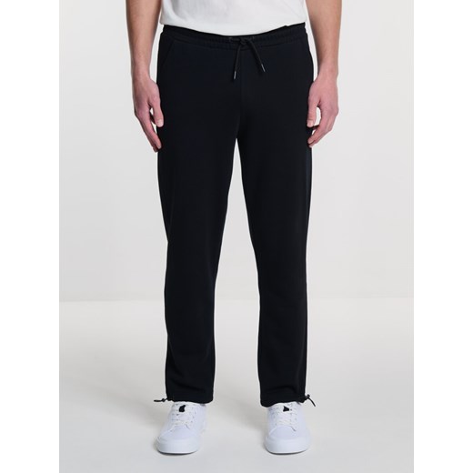 Spodnie męskie dresowe czarne Wider 906/ Artis 906/ Rubber 906 ze sklepu Big Star w kategorii Spodnie męskie - zdjęcie 170022893