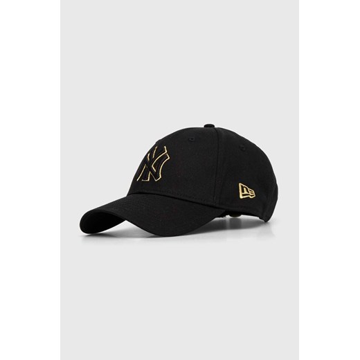 New Era czapka z daszkiem bawełniana kolor czarny z aplikacją NEW YORK YANKEES ze sklepu PRM w kategorii Czapki z daszkiem damskie - zdjęcie 170039413