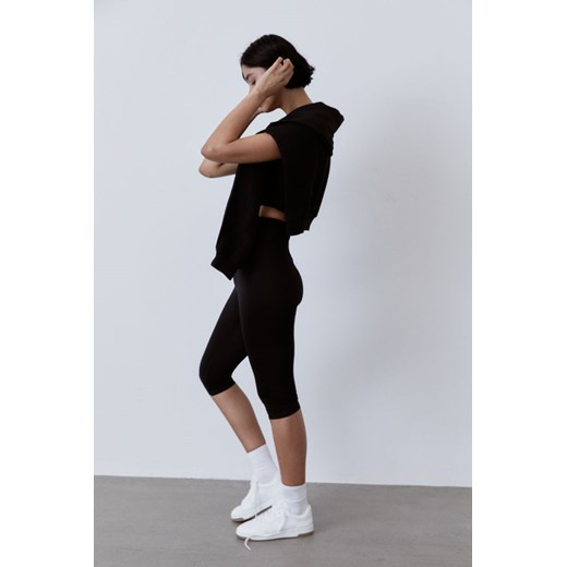 H & M - Sportowe legginsy capri SoftMove - Czarny ze sklepu H&M w kategorii Spodnie damskie - zdjęcie 170039581