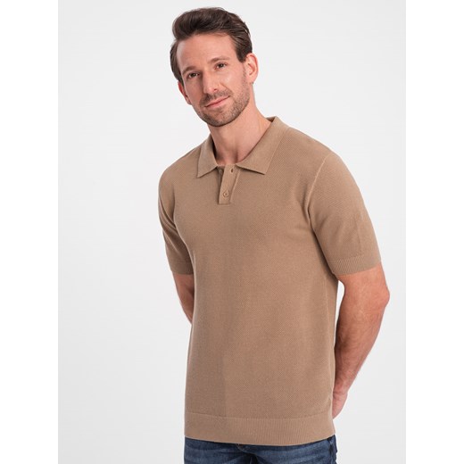 Koszulka męska polo ze strukturalnej dzianiny - jasnobrązowa V3 OM-POSS-0117 ze sklepu ombre w kategorii T-shirty męskie - zdjęcie 170067642