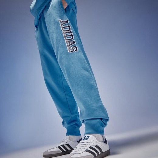 Spodnie męskie Adidas z napisami sportowe 