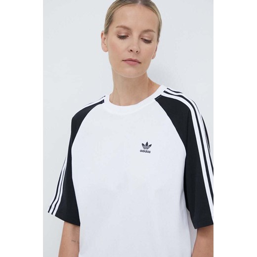 adidas Originals t-shirt bawełniany damski kolor biały IS4104 ze sklepu ANSWEAR.com w kategorii Bluzki damskie - zdjęcie 170116723