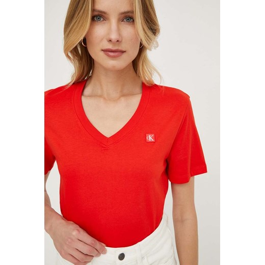 Bluzka damska Calvin Klein na wiosnę w serek 