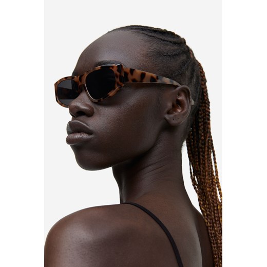 H & M - Okulary przeciwsłoneczne - Brązowy ze sklepu H&M w kategorii Okulary przeciwsłoneczne damskie - zdjęcie 170123132