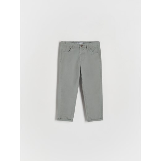 Reserved - Tkaninowe spodnie chino - ciemnozielony ze sklepu Reserved w kategorii Spodnie i półśpiochy - zdjęcie 170125304