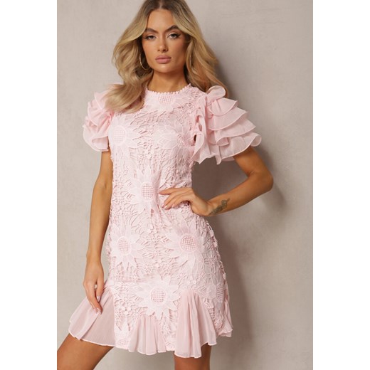 Różowa Sukienka Dopasowana Mini z Koronką i Falbankami Offiamea ze sklepu Renee odzież w kategorii Sukienki - zdjęcie 170131340