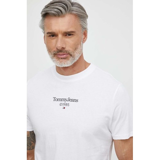 Tommy Jeans t-shirt bawełniany męski kolor biały z nadrukiem DM0DM18569 ze sklepu ANSWEAR.com w kategorii T-shirty męskie - zdjęcie 170144230