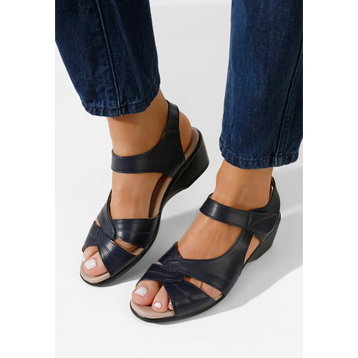 Granatowe sandały damskie Makeda ze sklepu Zapatos w kategorii Sandały damskie - zdjęcie 170176544